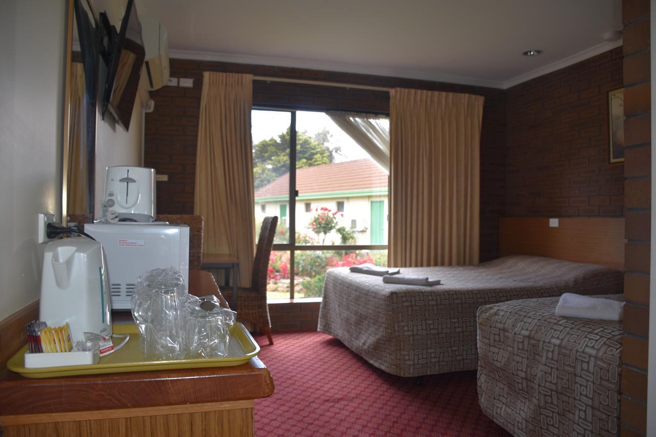 Mount Barker Valley Views Motel & Chalets, Western Australia ภายนอก รูปภาพ