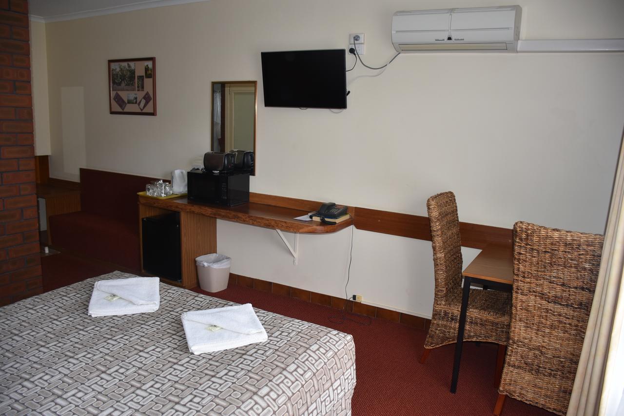 Mount Barker Valley Views Motel & Chalets, Western Australia ภายนอก รูปภาพ