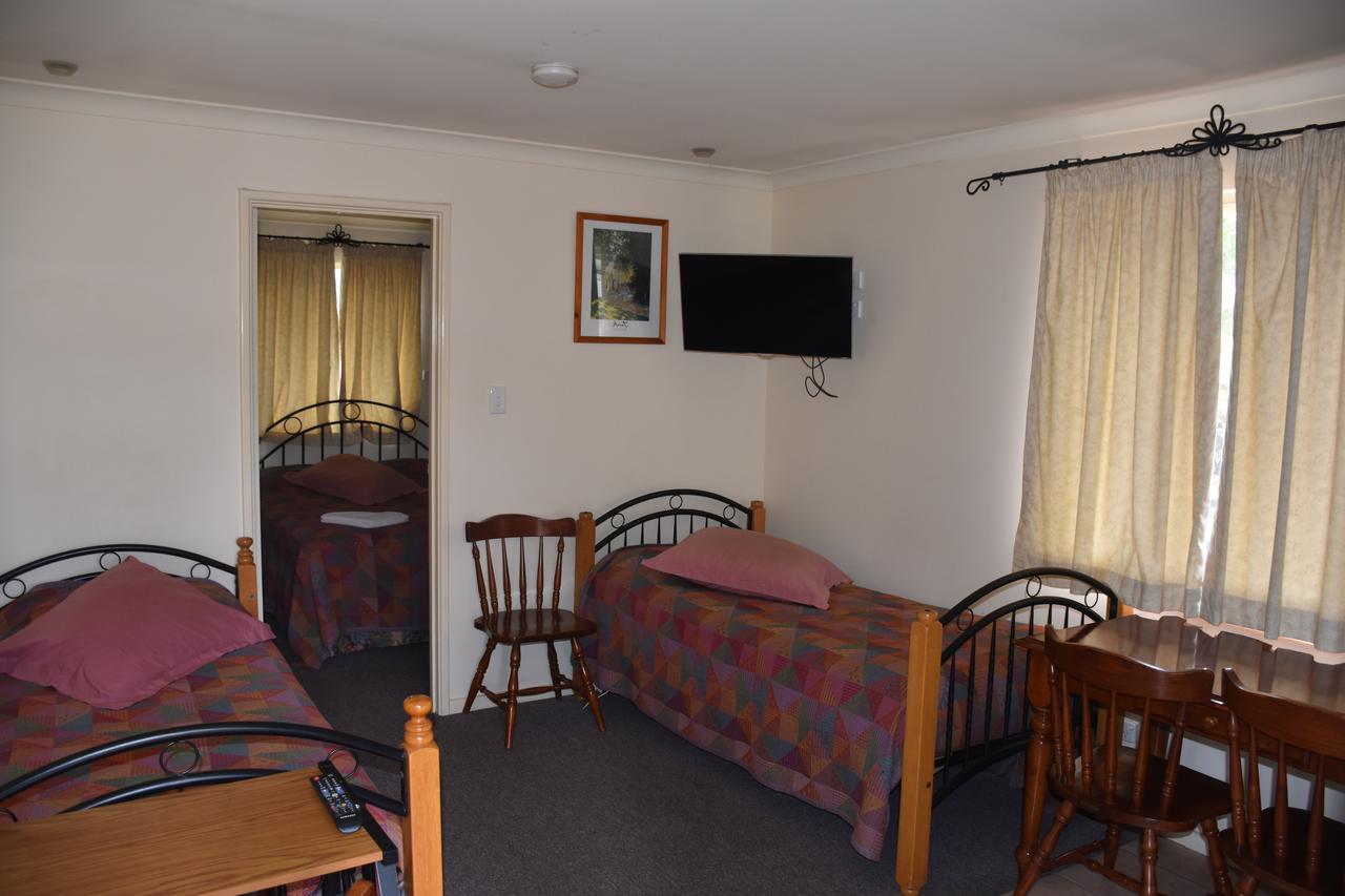 Mount Barker Valley Views Motel & Chalets, Western Australia ภายนอก รูปภาพ
