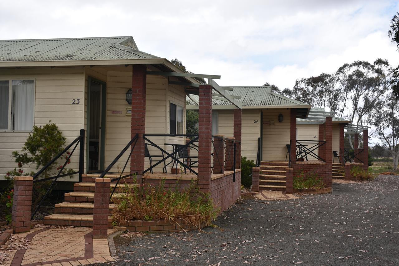 Mount Barker Valley Views Motel & Chalets, Western Australia ภายนอก รูปภาพ