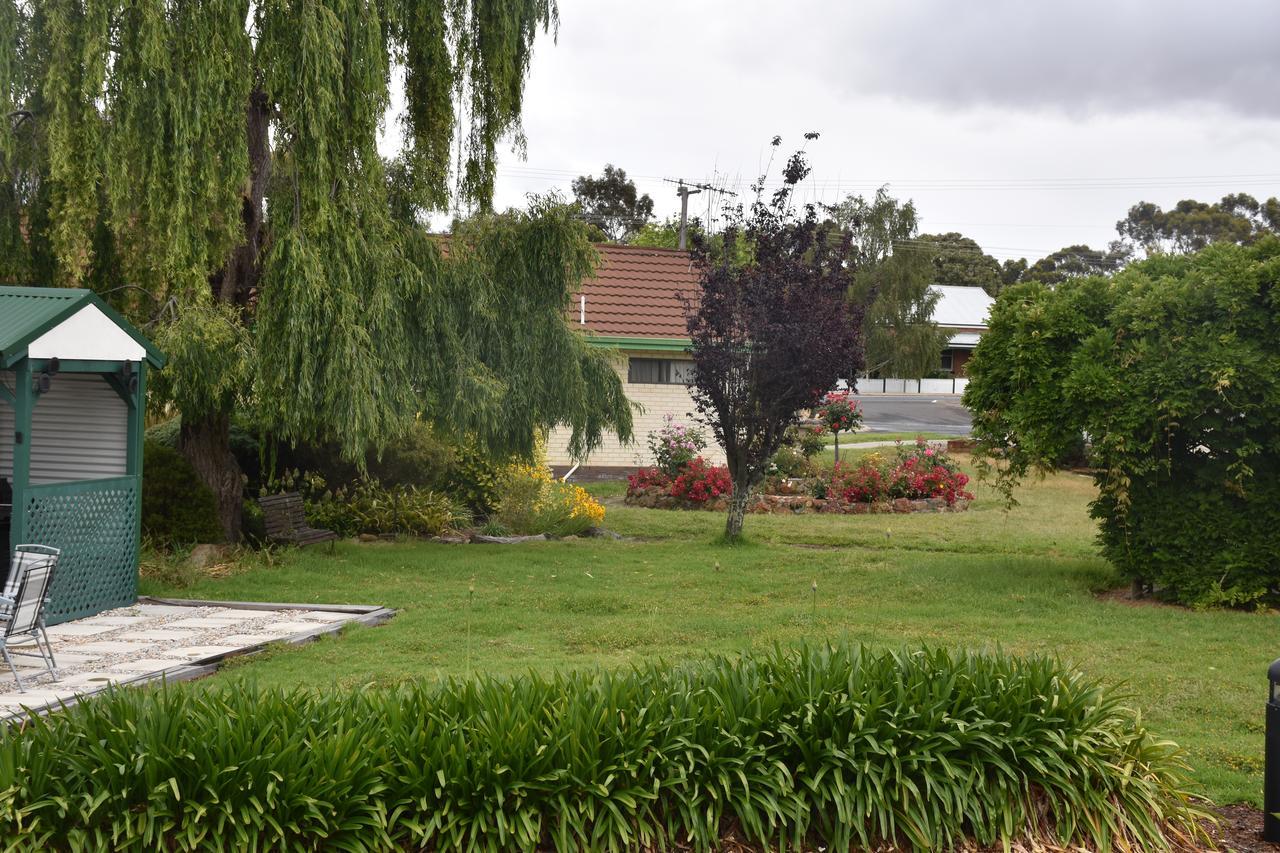 Mount Barker Valley Views Motel & Chalets, Western Australia ภายนอก รูปภาพ