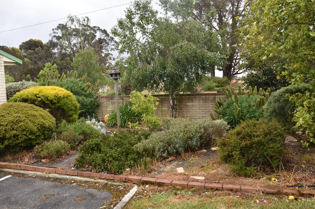 Mount Barker Valley Views Motel & Chalets, Western Australia ภายนอก รูปภาพ