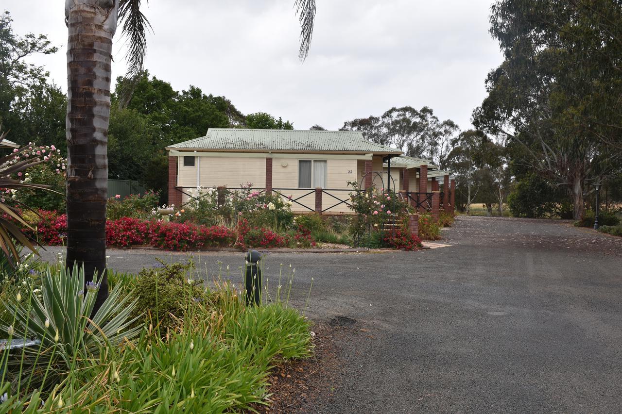 Mount Barker Valley Views Motel & Chalets, Western Australia ภายนอก รูปภาพ