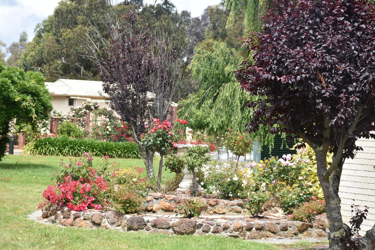 Mount Barker Valley Views Motel & Chalets, Western Australia ภายนอก รูปภาพ