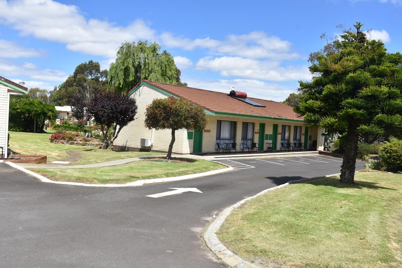 Mount Barker Valley Views Motel & Chalets, Western Australia ภายนอก รูปภาพ