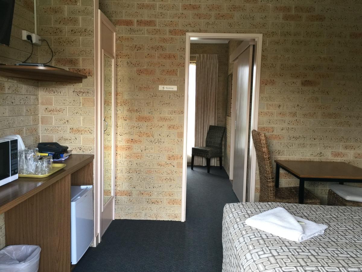 Mount Barker Valley Views Motel & Chalets, Western Australia ภายนอก รูปภาพ